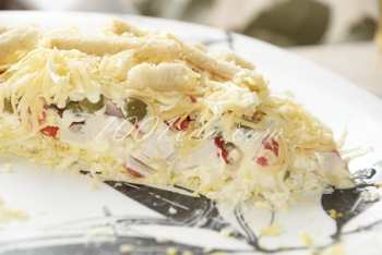 Слоеный салат с крабовыми палочками и сухариками: рецепт с пошаговым фото