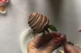 Десерт Клубника в шоколаде