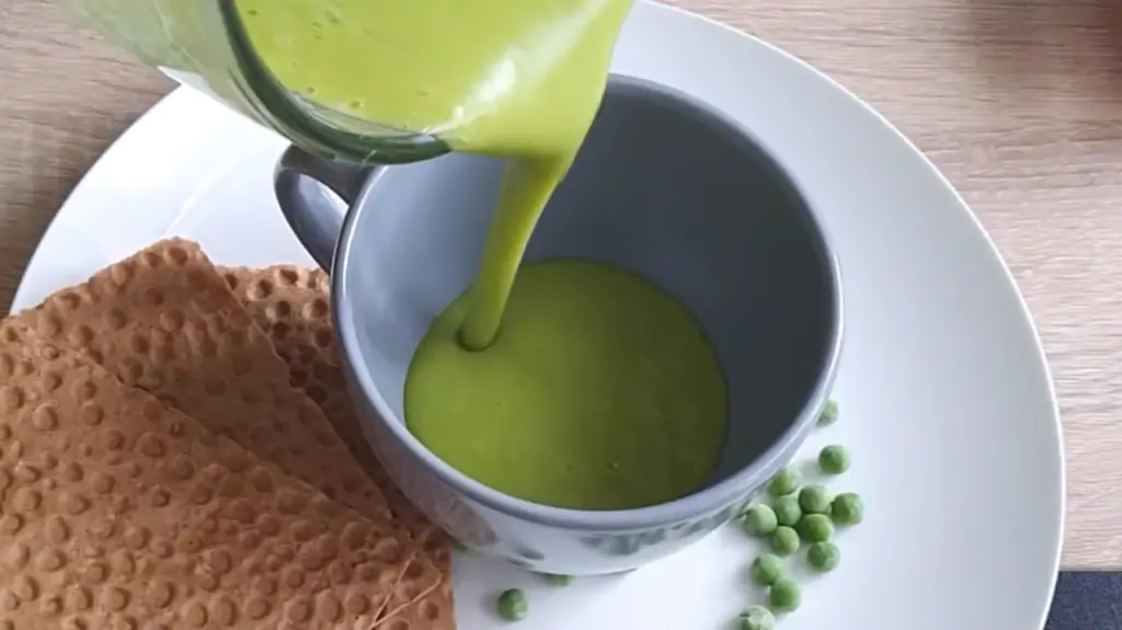 Весенний суп-пюре с зеленым горошком