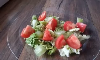 приготовьте овощной салат