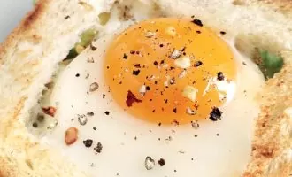 Мегабутерброд с яйцом
