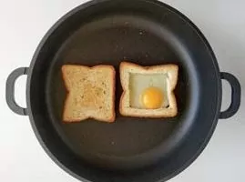 Мегабутерброд с яйцом
